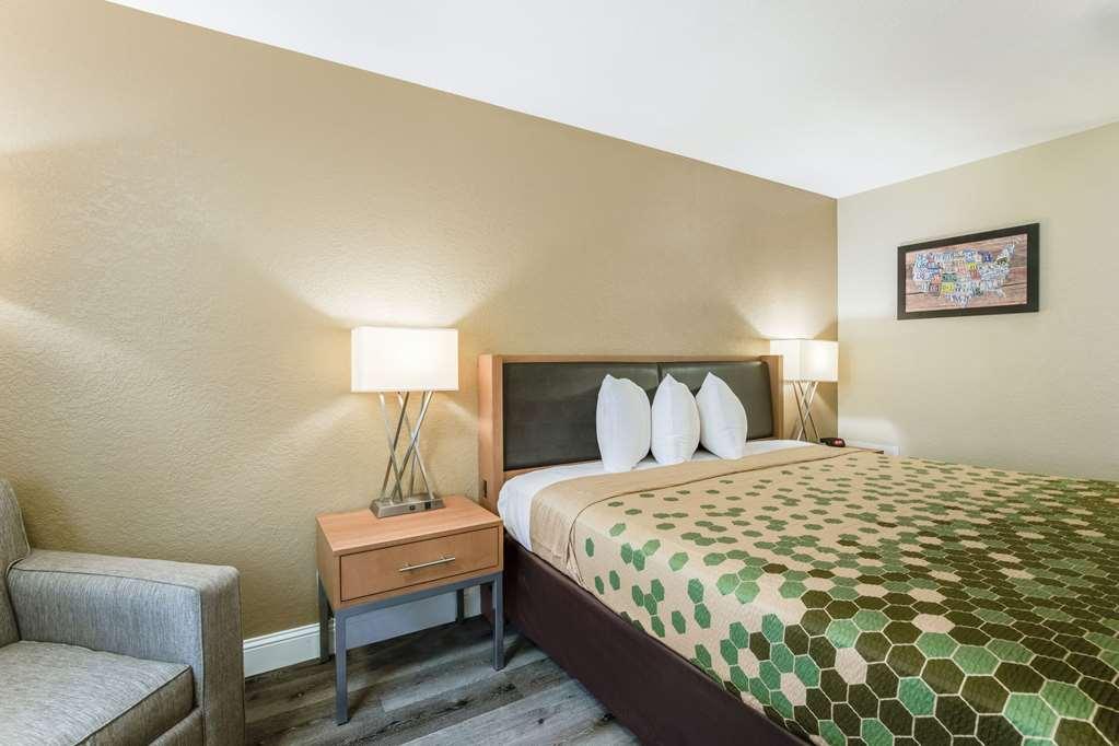 Econo Lodge Madison East Chambre photo